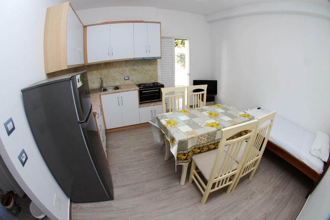 Rafail'S Apartment Saranda Dış mekan fotoğraf